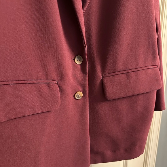 Old Navy Deep Burgundy Blazer - Picture 3 of 7